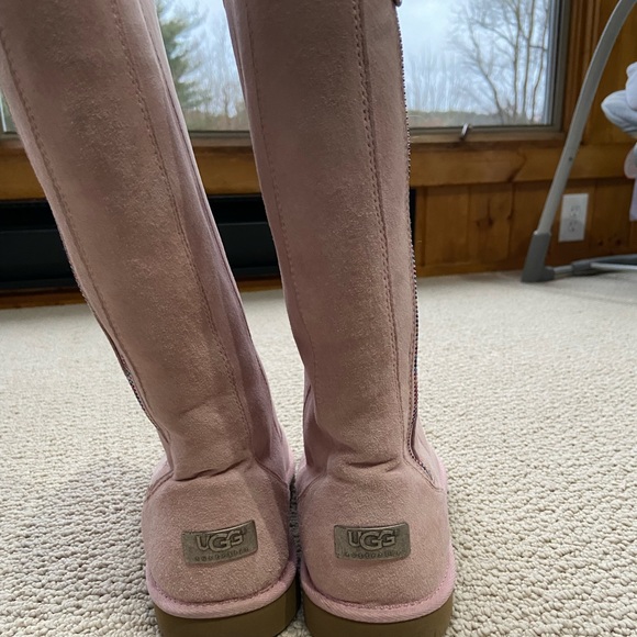 Super rare, never worn rainbow zipper UGG boots - Picture 4 of 13